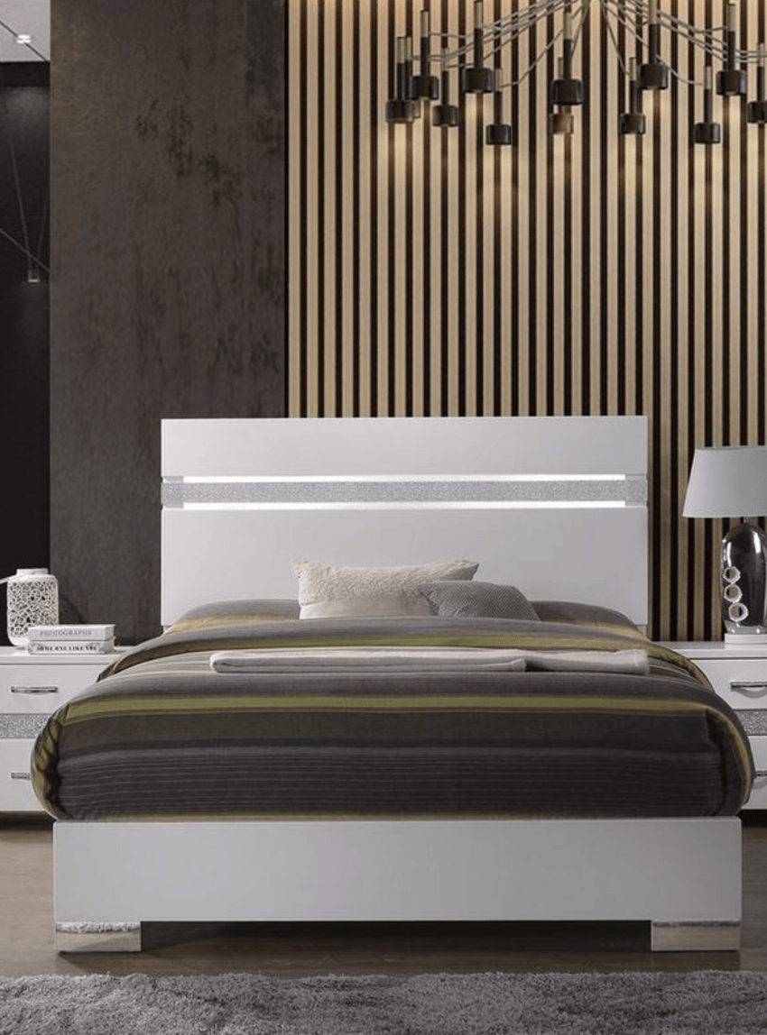 Naima II Queen Bed in White High Gloss