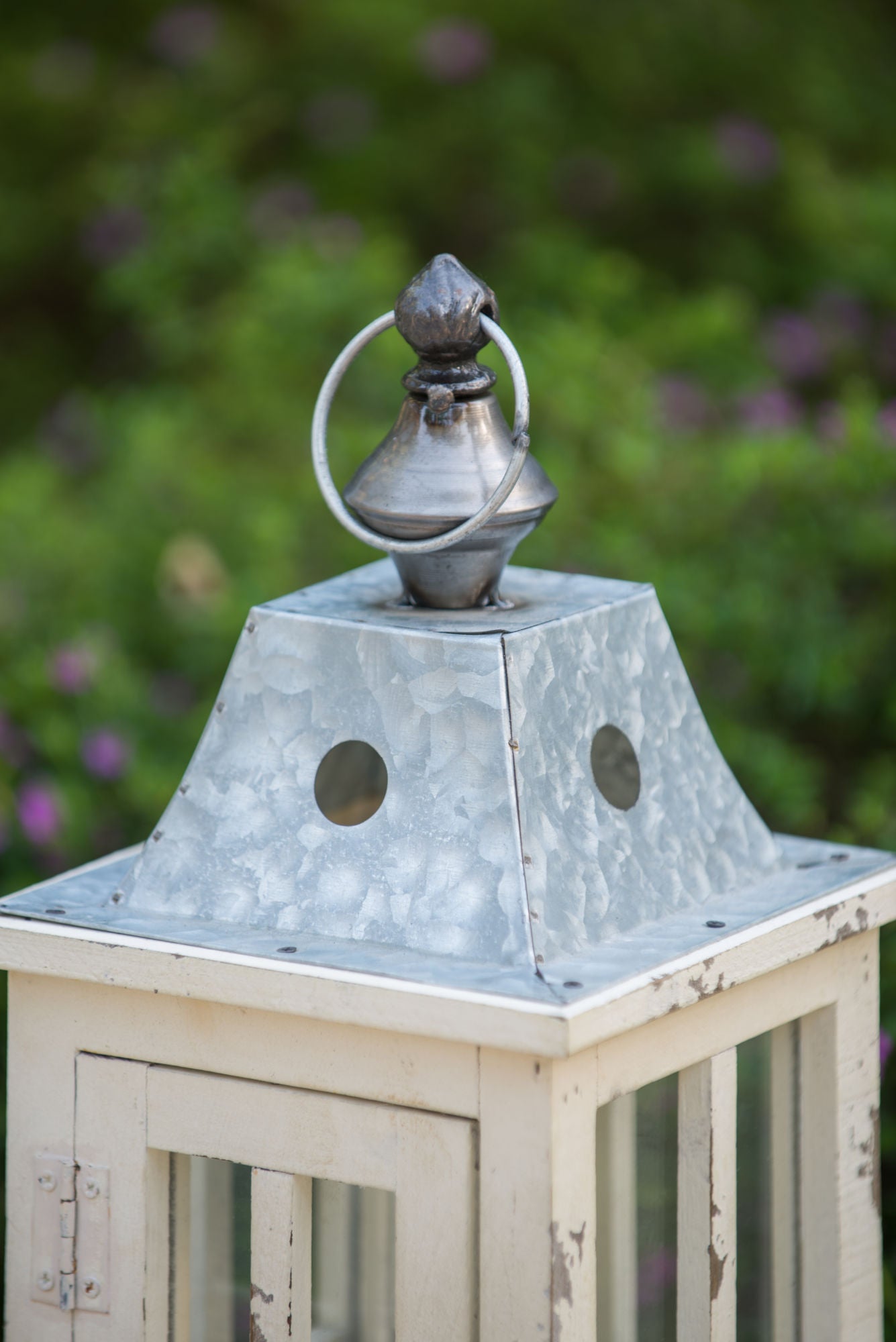 Hurricane Lantern Holder